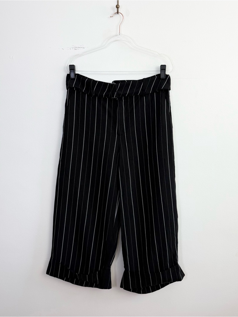Ruti Black White Pinstripe Belted Wide Leg Cropped Pants Size 3